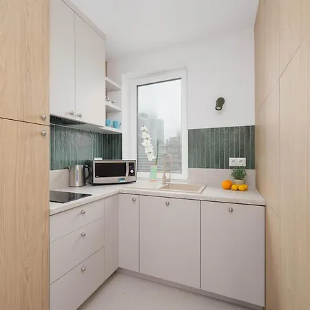 Unique Two Bedroom In By Renters